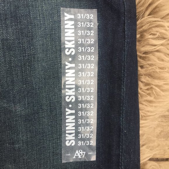 NWOT Aeropastale distressed skinny jeans - 31/32 - Picture 2 of 9